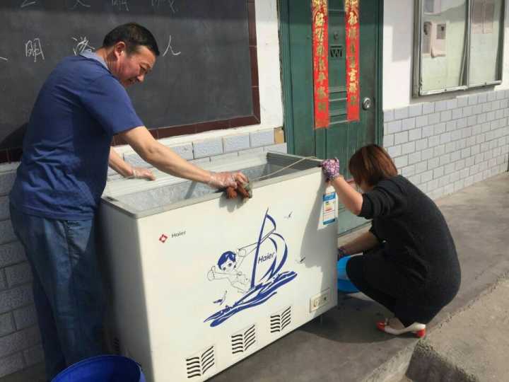公交海州公司积极净化驾驶员用餐环境